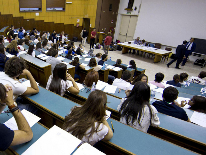 На какие стипендии могут рассчитывать студенты в Молдове 
