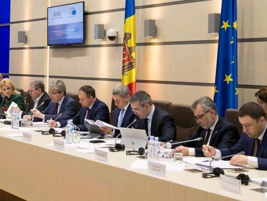 Как дела парламентских «демократов» расходятся со словами их партийного лидера о «про-молдовенизме"