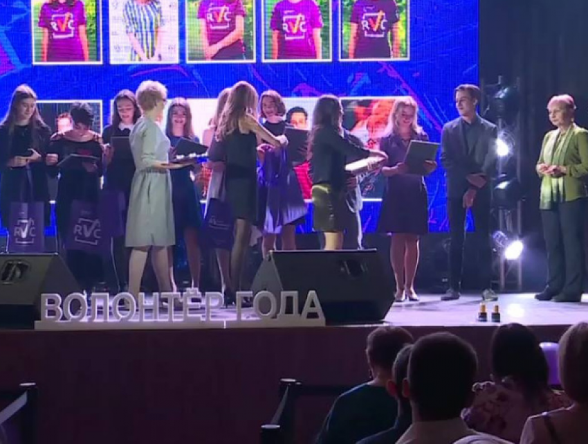 Лучшие волонтеры Молдовы получили награды 