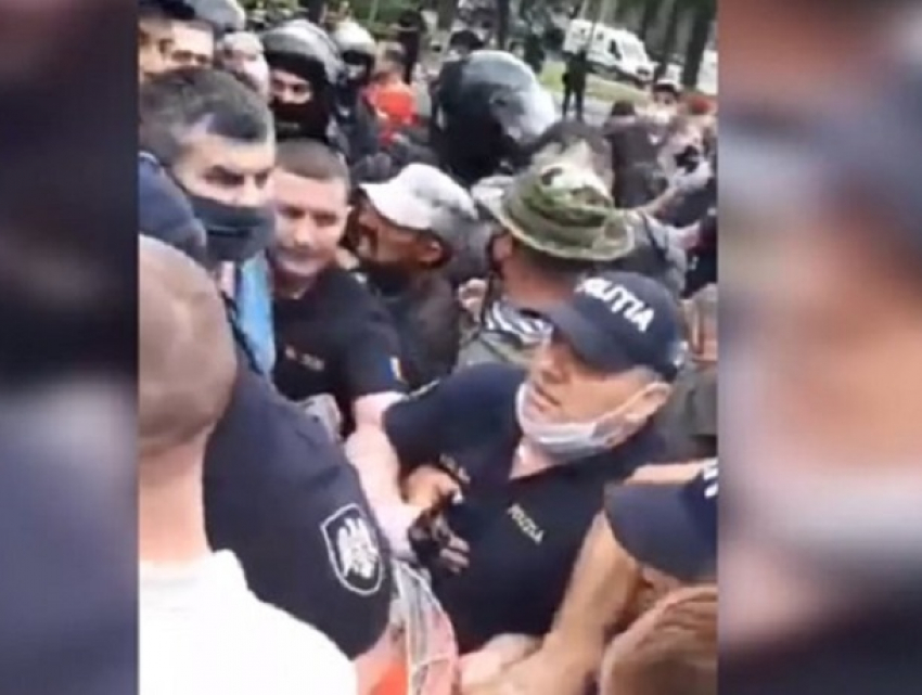 Семеро участников «протеста ветеранов» задержаны полицией