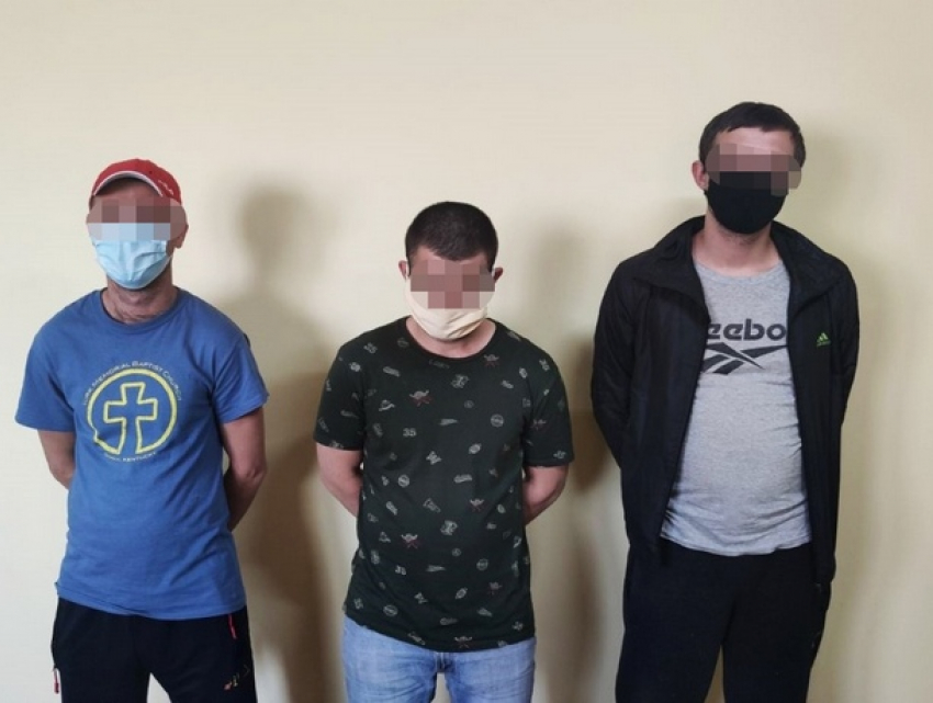 В Украину как к себе домой: молдаван без документов задержали на сопредельной территории 