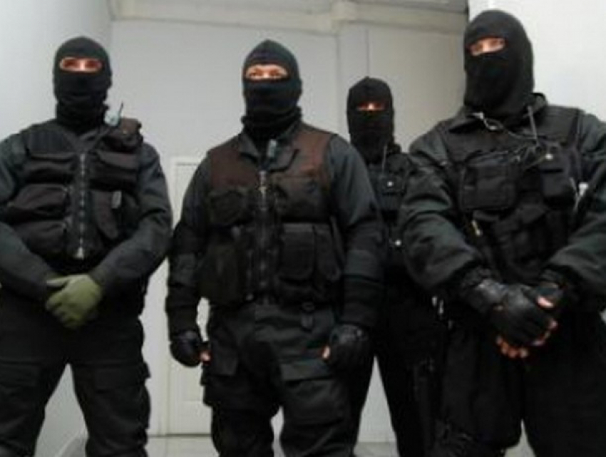 Появилась видеозапись спецоперации по освобождению заложников в Новоаненском районе