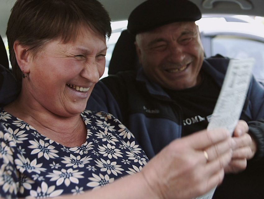 Жительница Фалешт выиграла миллион с билетом «Бриллиантовая семёрка 2»