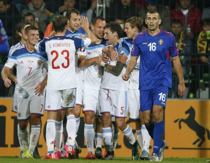 Молдавская сборная проиграла российским футболистам со счетом 1:2