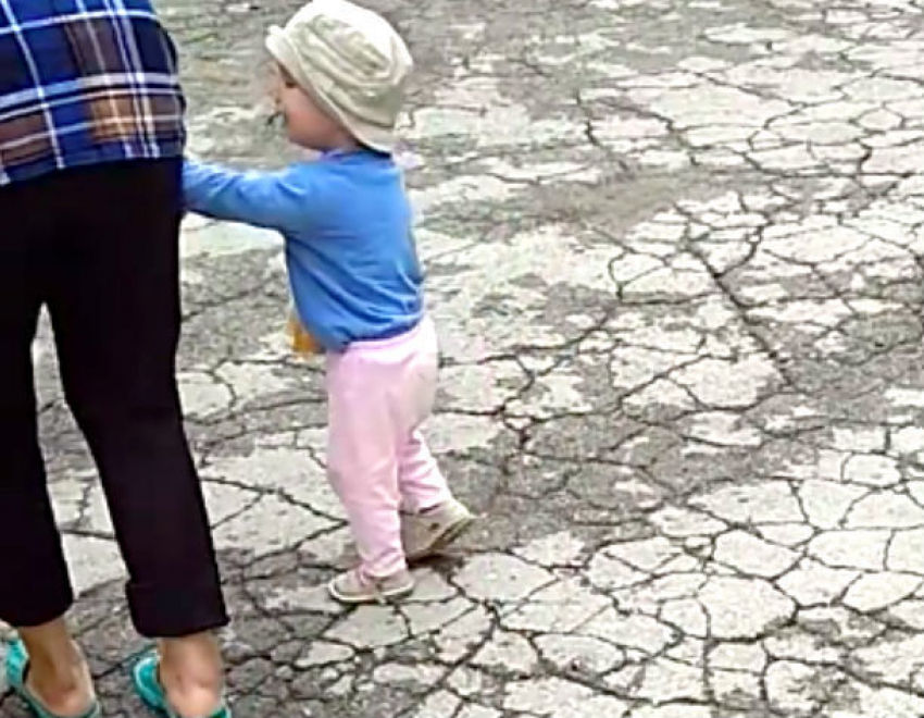 Органы опеки в Кишиневе отказали женщине в усыновлении брошенного всеми малыша