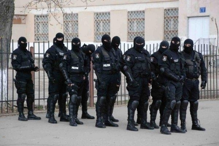СМИ: Офицеры НАЦ проводят обыски в доме Филата и в офисе ЛДПМ 
