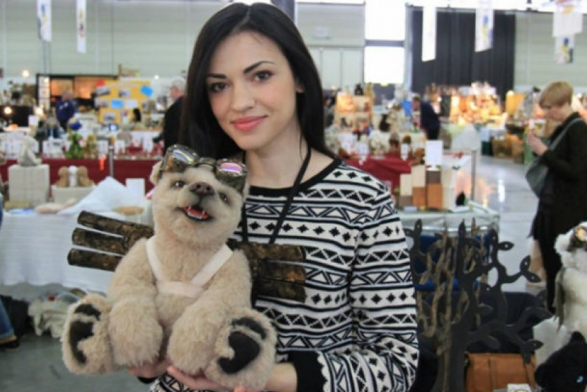 Брюнетка из Молдовы сделала лучших плюшевых мишек в мире