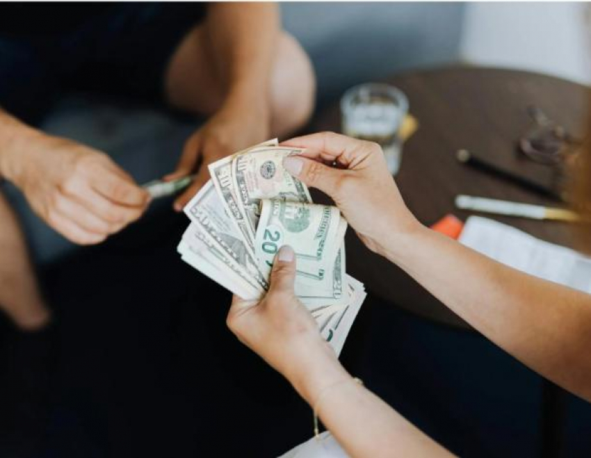 Власти Молдовы оставили лимит €80 тыс. на наличные сделки с недвижимостью: «мы не можем рисковать репутацией"