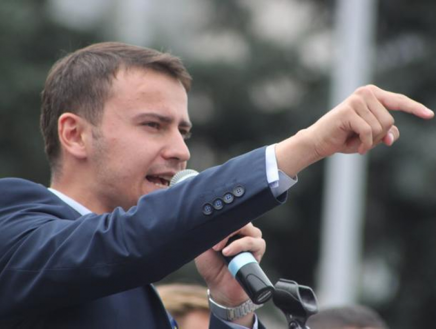 В Единцах демократ избил ACUM-овца