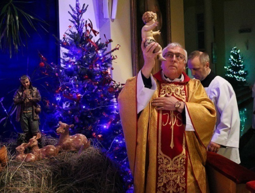 Новый календарь праздников на Украине: католическое Рождество объявлено выходным, а 2 мая - рабочим днем