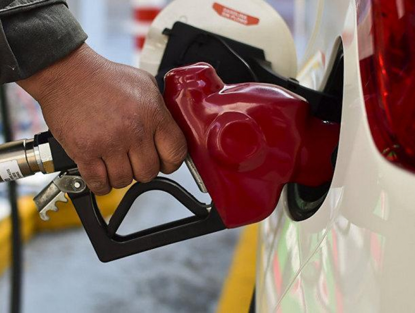 Цены на бензин и дизтопливо снизятся на выходных