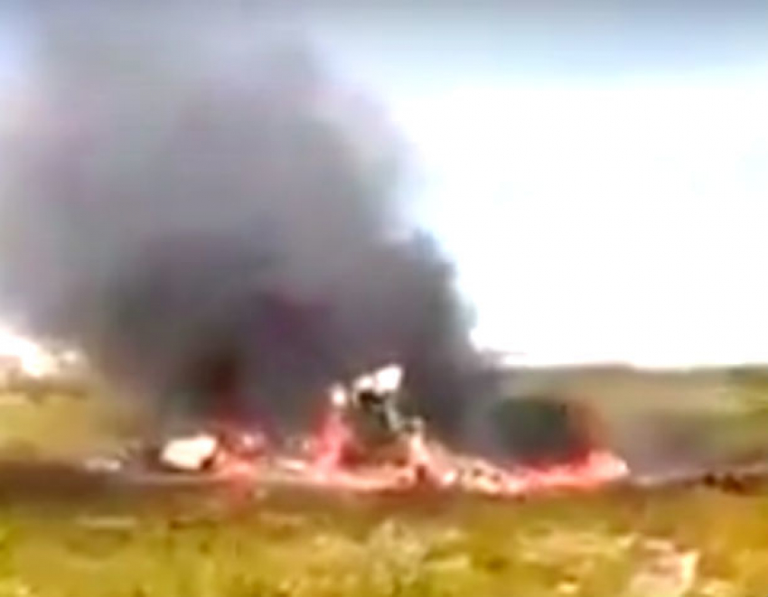 Опубликовано видео с места крушения вертолета Ми-8 в России: погибли 18 человек
