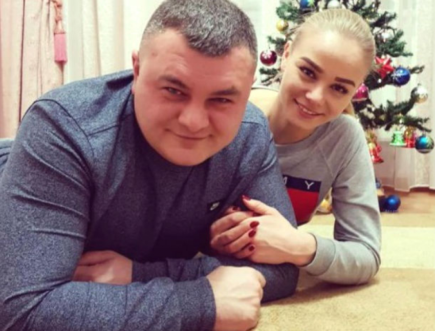 Красавица-блондинка стала избранницей известного молдавского депутата