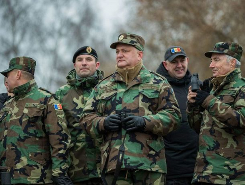 Мы не станем покупать танки, а будем строить детские сады и школы, - Додон 