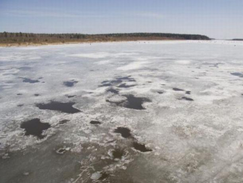 Мужчина провалился под лёд Днестра в Дубоссарском районе, спасти его не удалось