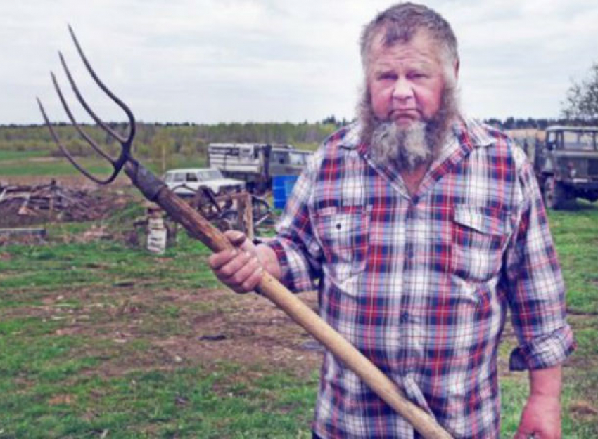 Обматерившего инспектора фермера серьезно наказали