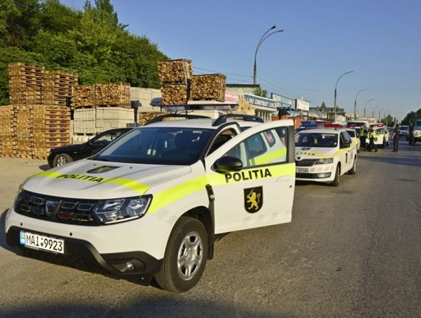 На улице Каля Басарабией прошли проверки торговцев стройматериалами  