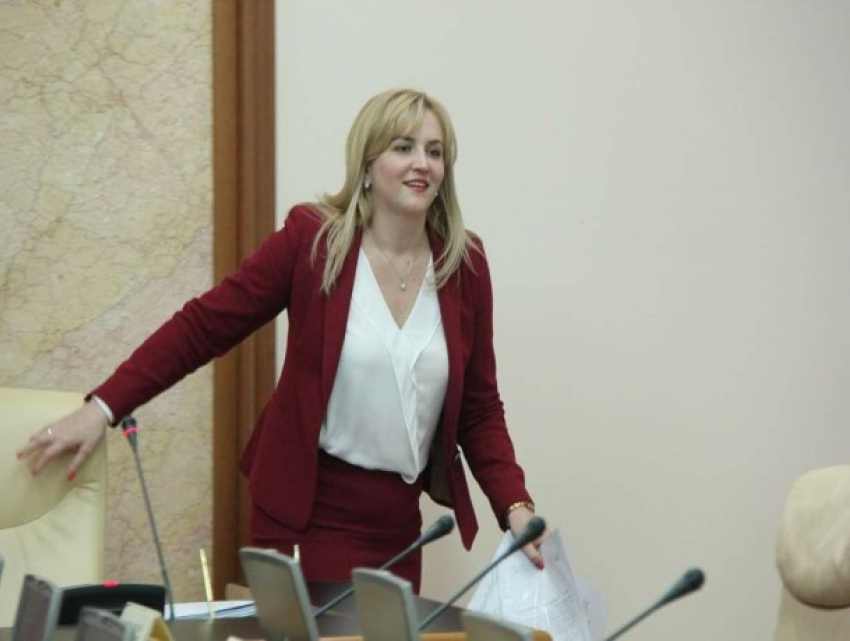 Руксанда Главан перешла из ДПМ в Pro Moldova