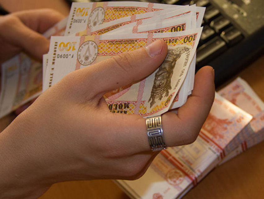 В какой сфере деятельности в Молдове самые высокие зарплаты: данные статистики