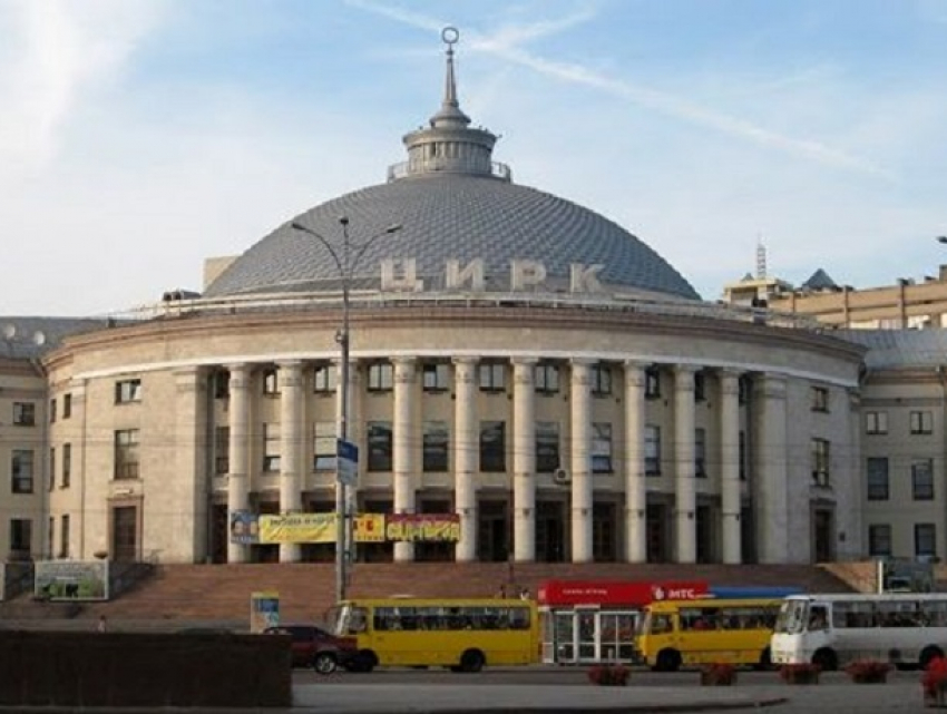 Власти Украины решили избавиться от киностудии имени Довженко и всех цирков