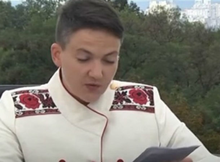 Белый китель «а-ля Сталин» на Надежде Савченко высмеяли украинцы