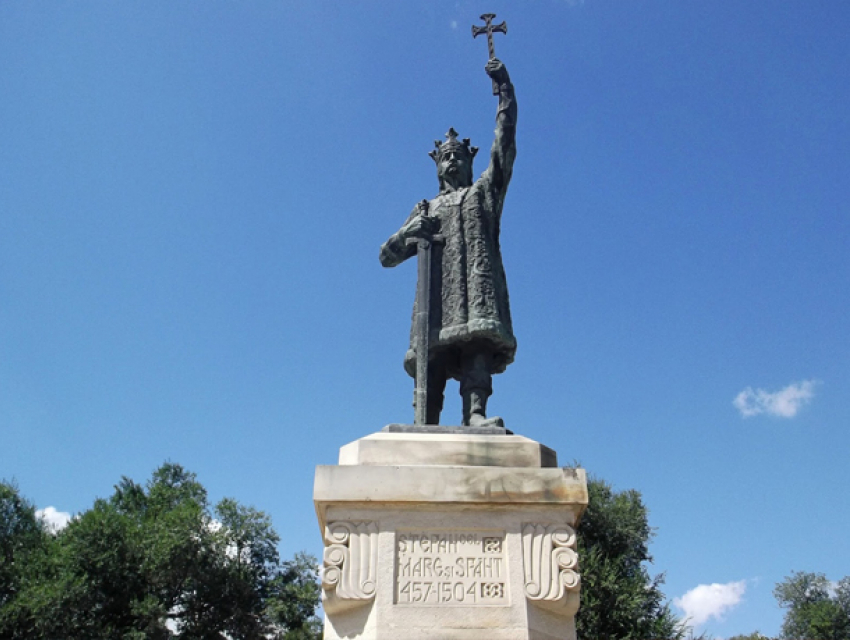 Календарь: 29 апреля - открыт главный памятник Кишинева 