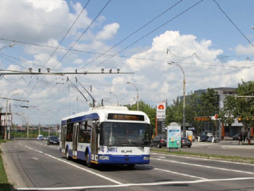 Новая разметка: виадук в Кишиневе сделали трехполосным