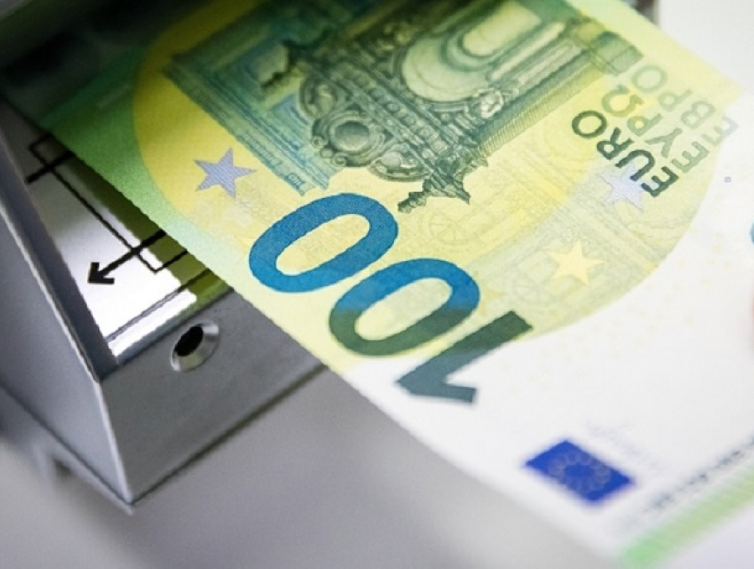 «Подарок» для любителей посылок - правительство готовится снизить беспошлинный порог с 200 до 100 евро