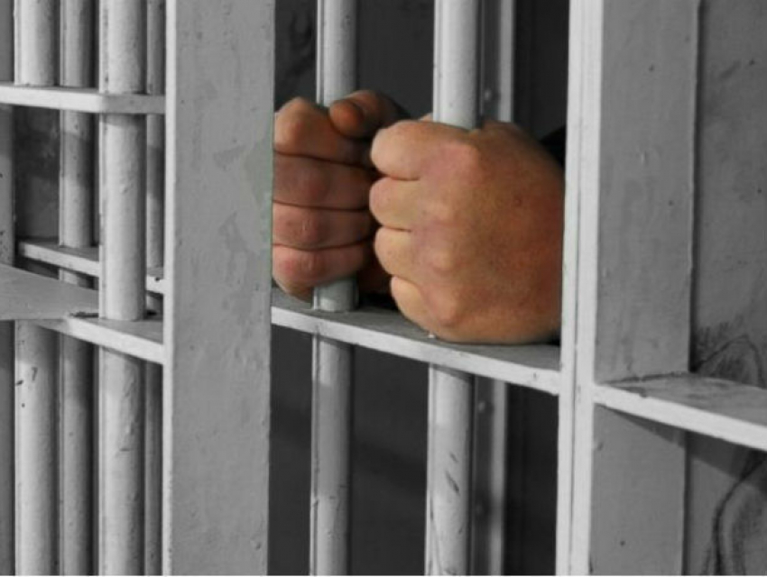 Молдаванина незаконно продержали в тюрьме больше года