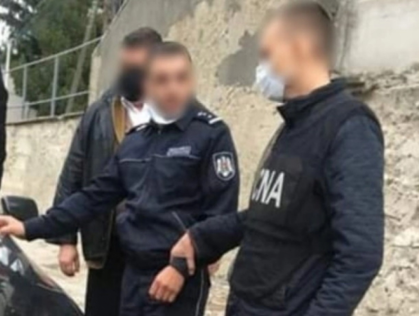 Полицейский в Единцах погорел на взятке