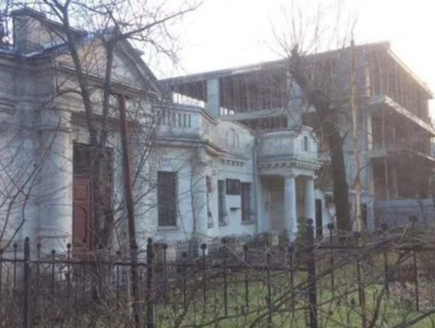 В Кишиневе планируют построить отель, уничтожив историческое здание