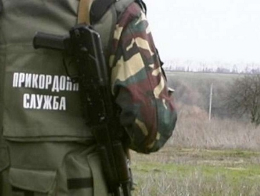 Молдаванин – экстремал переплыл Днестр, чтобы попасть на Украину