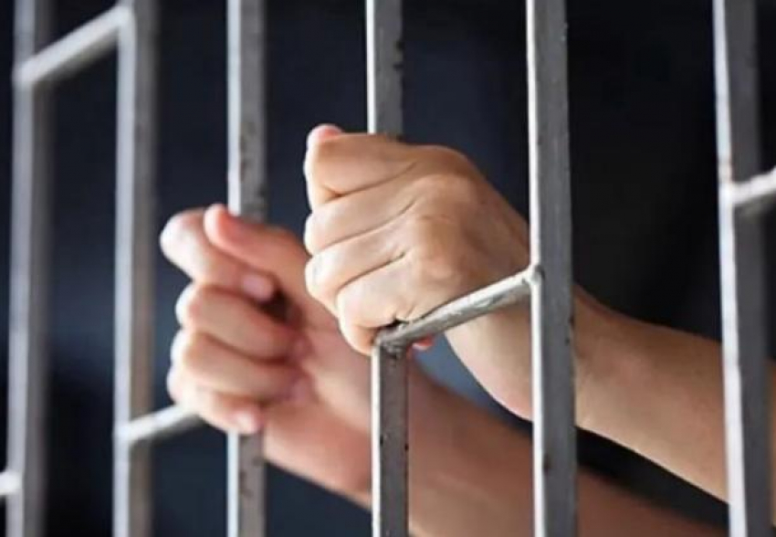 Шантаж интимными фото из тюрьмы: мужчину оштрафовали на 107,5 тысячи леев