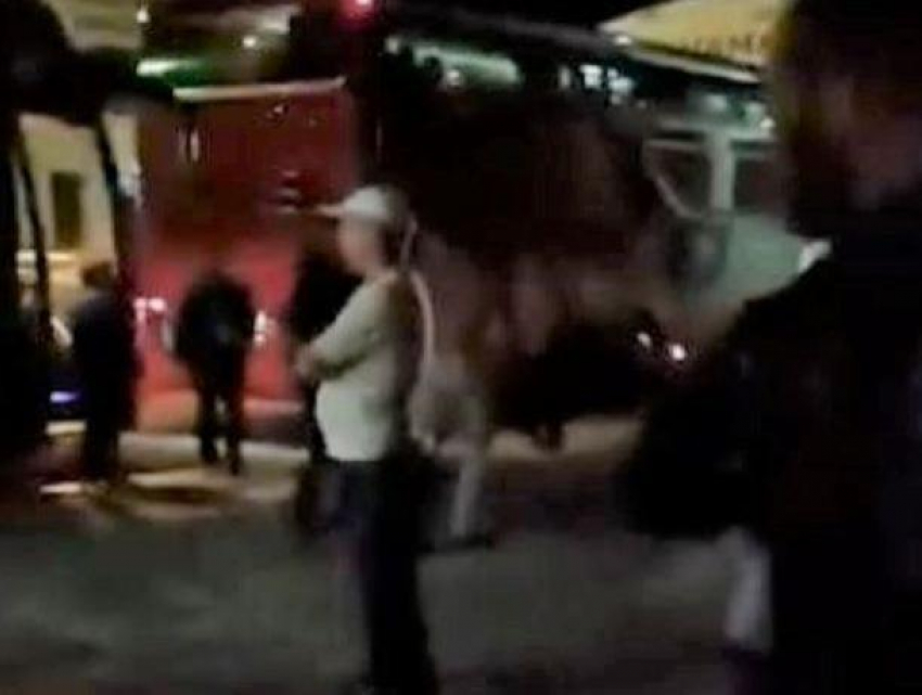 Водитель автобуса, везший кишиневцев домой с отдыха в Болгарии, обращался с людьми как со скотом