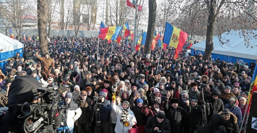 Протестующие в Кишиневе растянулись на весь бульвар Штефана чел Маре 