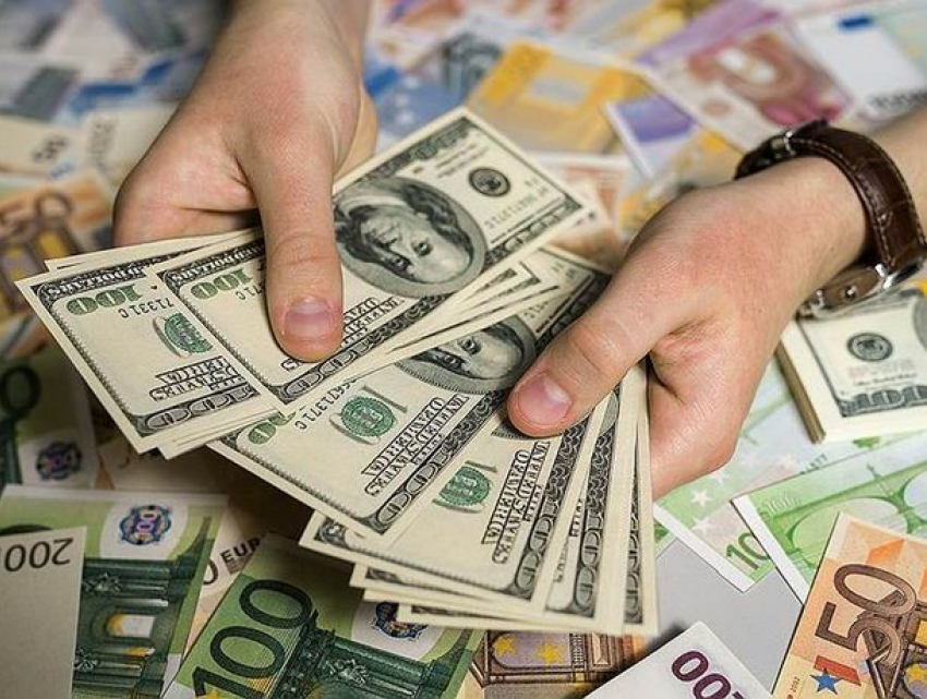 Евро и доллар выросли по отношению к молдавскому лею