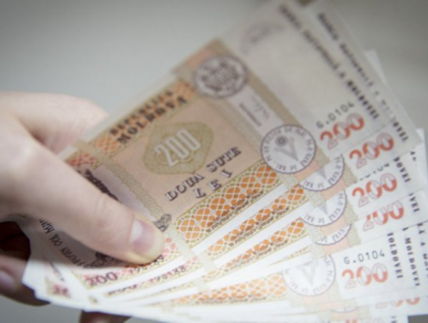 Бюджетники, заболевшие коронавирусом на работе, получат единовременную помощь