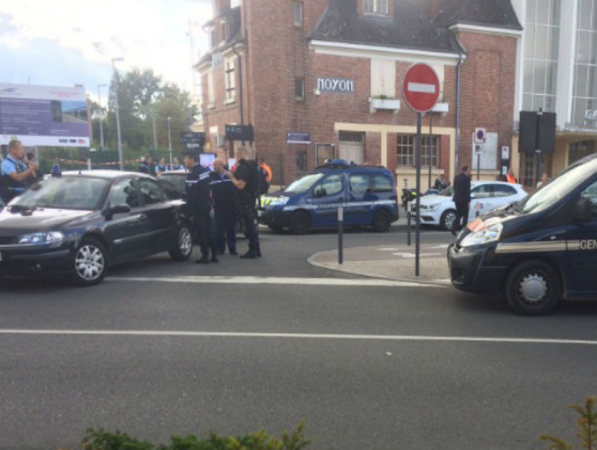 Женщину с мужчиной и двумя детьми застрелили на вокзале во Франции