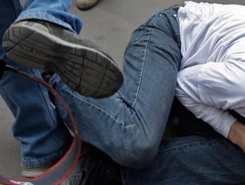 Гость связал мужчину и зверски избил его в Глодянах 