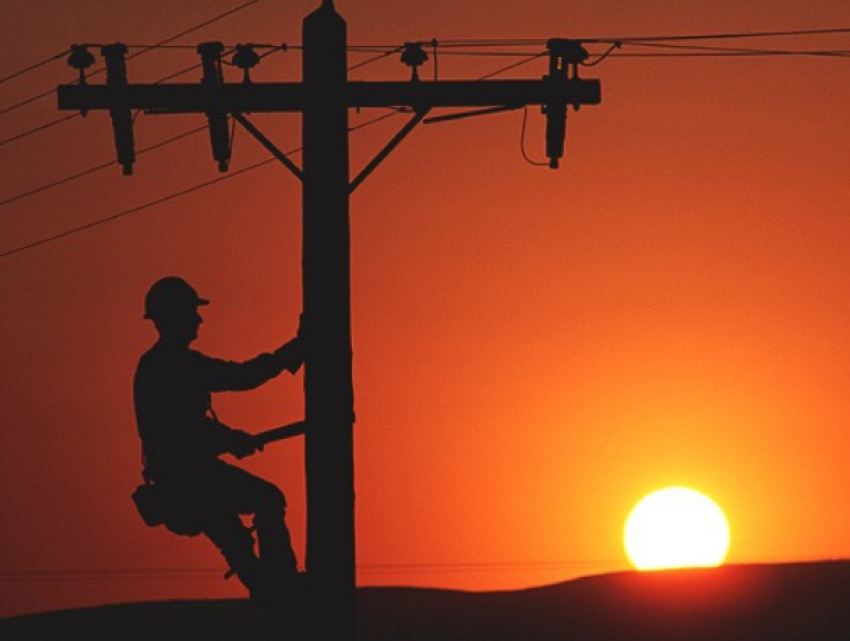 Тысячи граждан Кишинева и республики проведут день без электричества