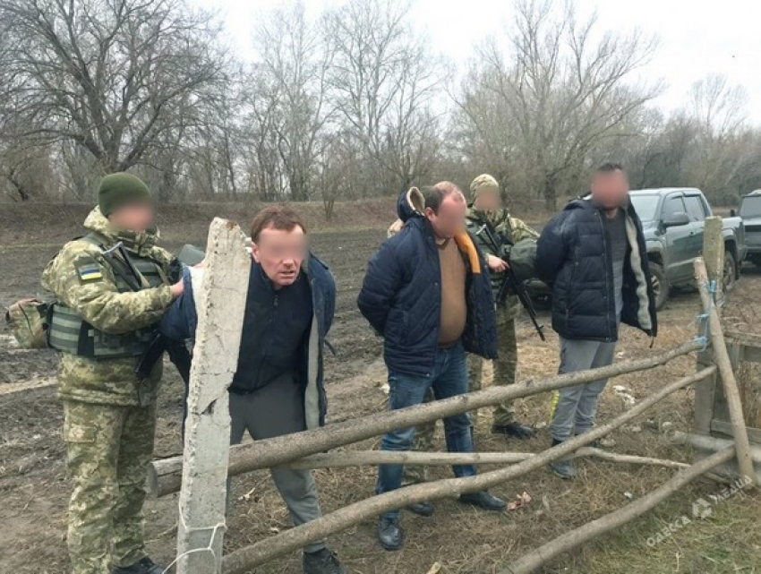 Хитроумную схему незаконной доставки двух британцев на Украину реализовали молдаване