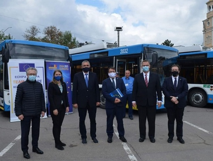 Запад делает все, чтобы слить электорат Усатого в копилку Санду 