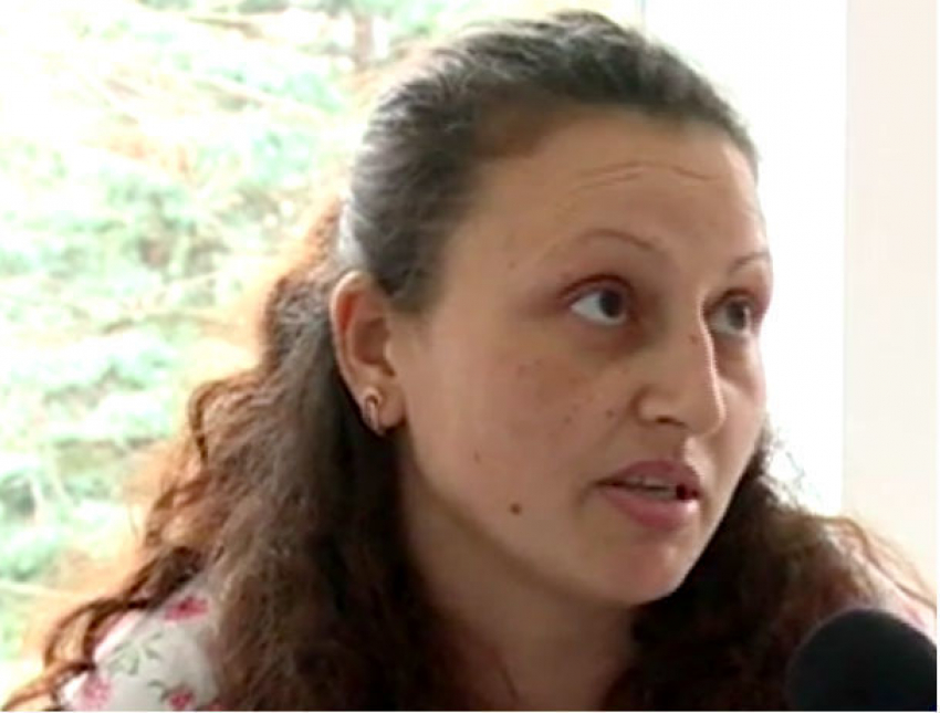 "Решение было тяжелым": родившая в Кишиневе четверню женщина сделала признание на видео
