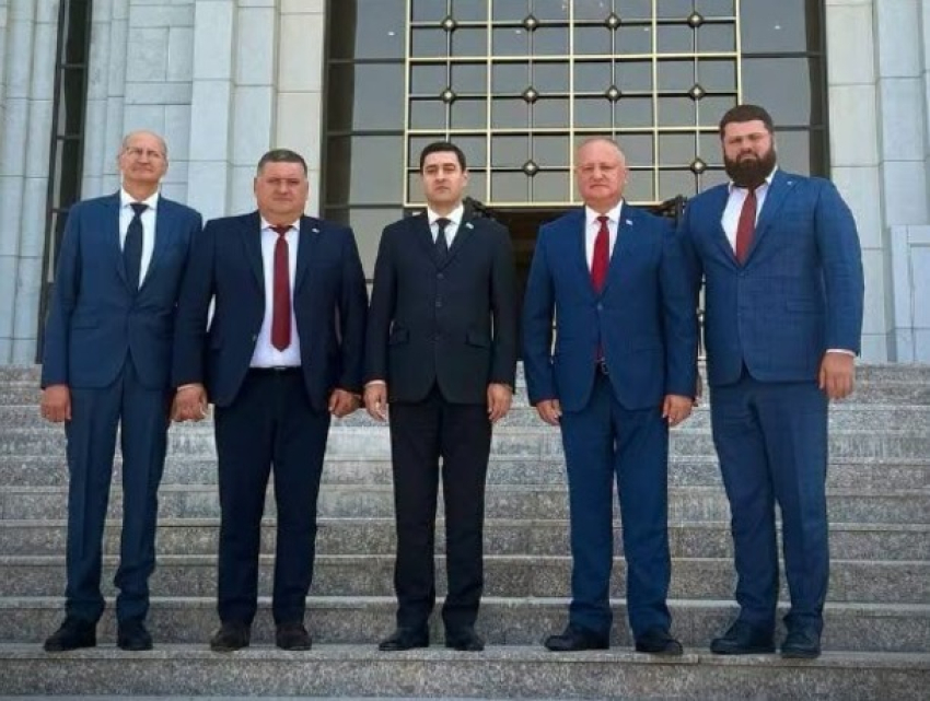 Додон обсудил в Ашхабаде развитие торгово-экономических связей между Молдовой и Туркменистаном
