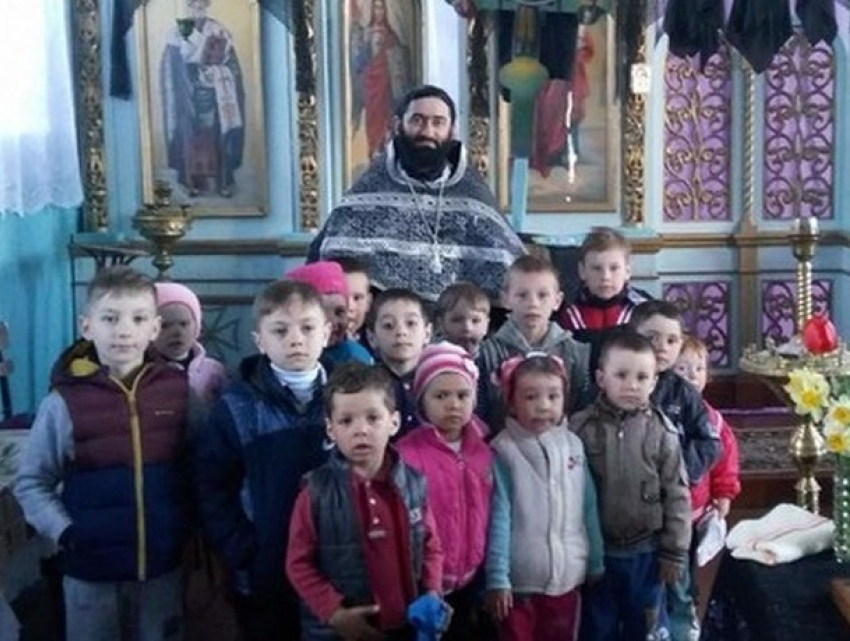 Священник из Шолданешт отменил все церковные сборы из сочувствия к бедным прихожанам