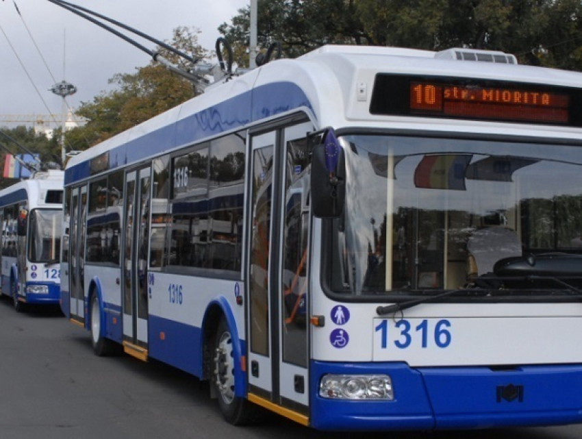 Два троллейбусных маршрута в Кишиневе прекратили циркулирование на лето