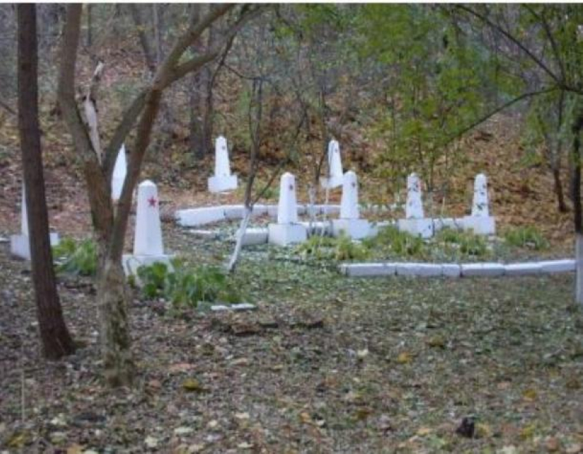 В Молдове зачем-то будут охранять кладбище солдатам-нацистам