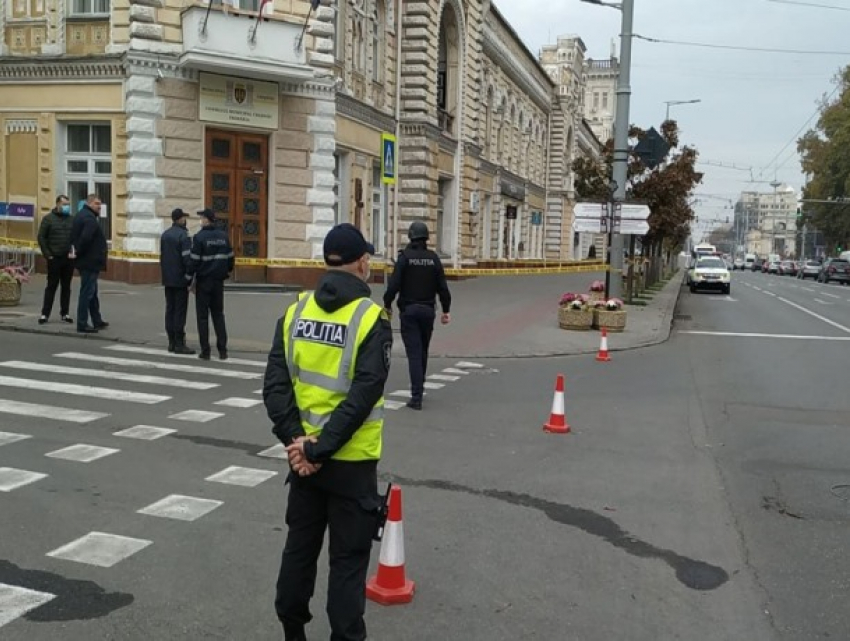 Бомбы в здании примэрии Кишинева нет
