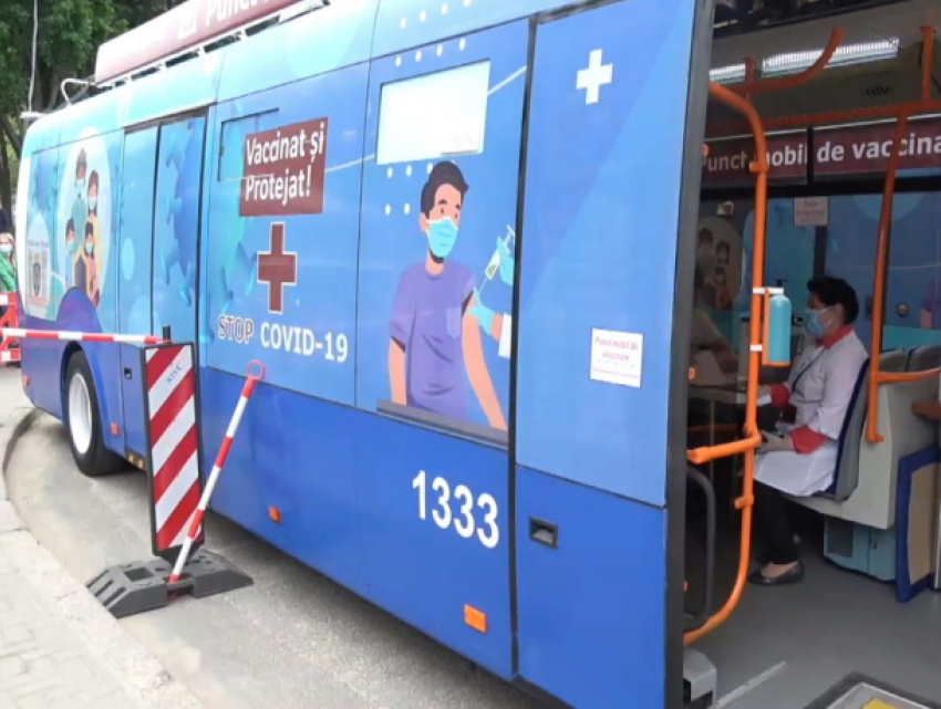 Мобильные пункты вакцинации в Кишиневе возобновят работу завтра