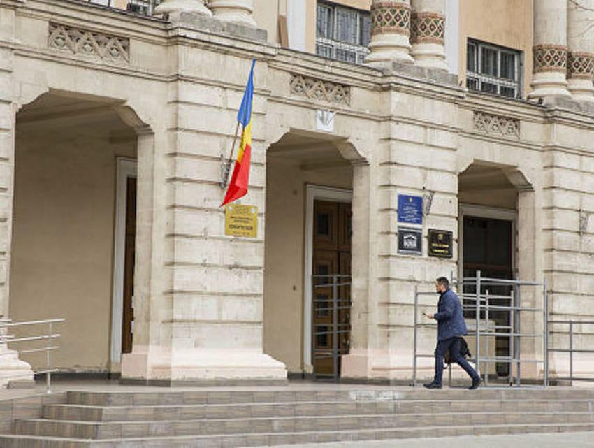 Поправки к закону «О прокуратуре» позволяют представителям диаспоры претендовать на пост генпрокурора